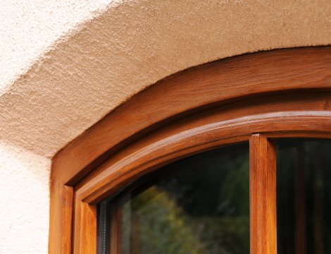 Renovácia drevených okien a ich údržba s produktmi Adler