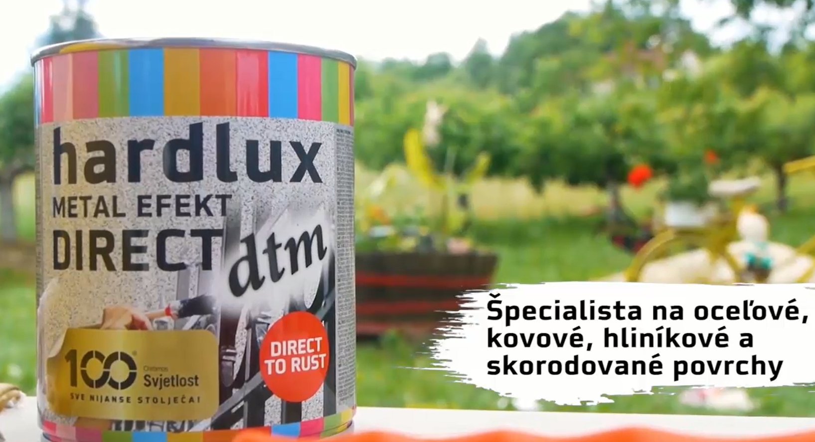 Ako natrieť kovovú bránu alebo strechu?