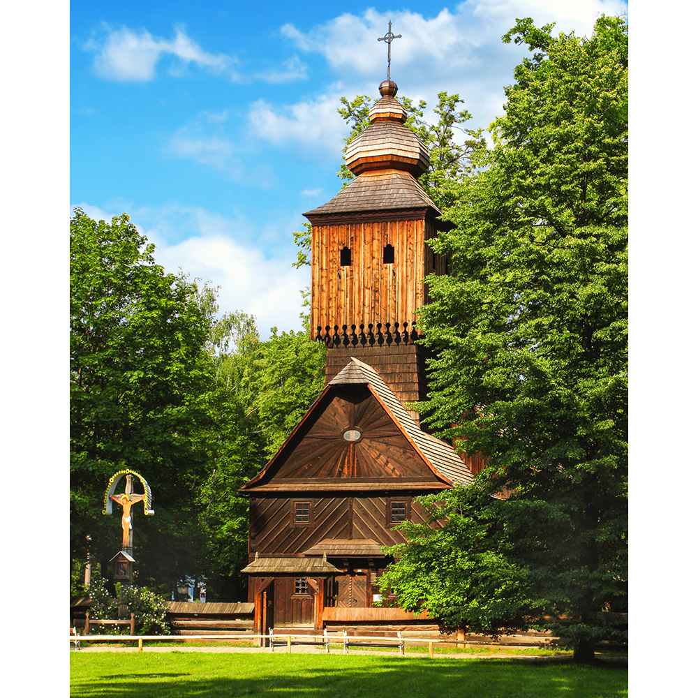 Kostol sv. Anny z Větřkovic natretý Karbolineom