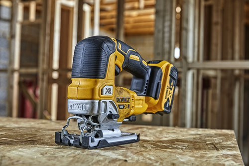 DeWALT DCS334P2 - Bezuhlíková priamočiara píla 18 V