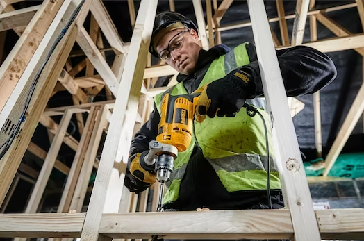 DeWALT DWD024 - Príklepová vŕtačka 650 W