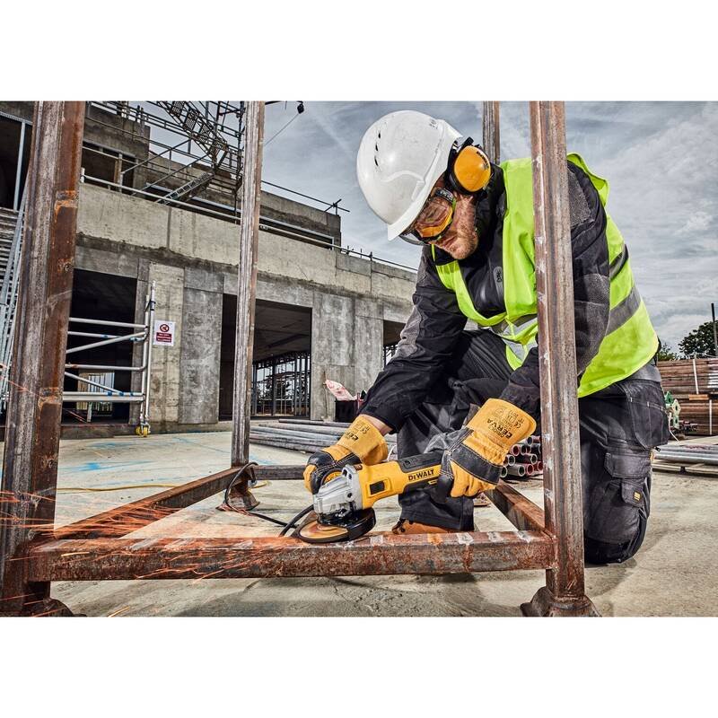DeWALT DWE4357 - Bezuhlíková uhlová brúska 125 mm