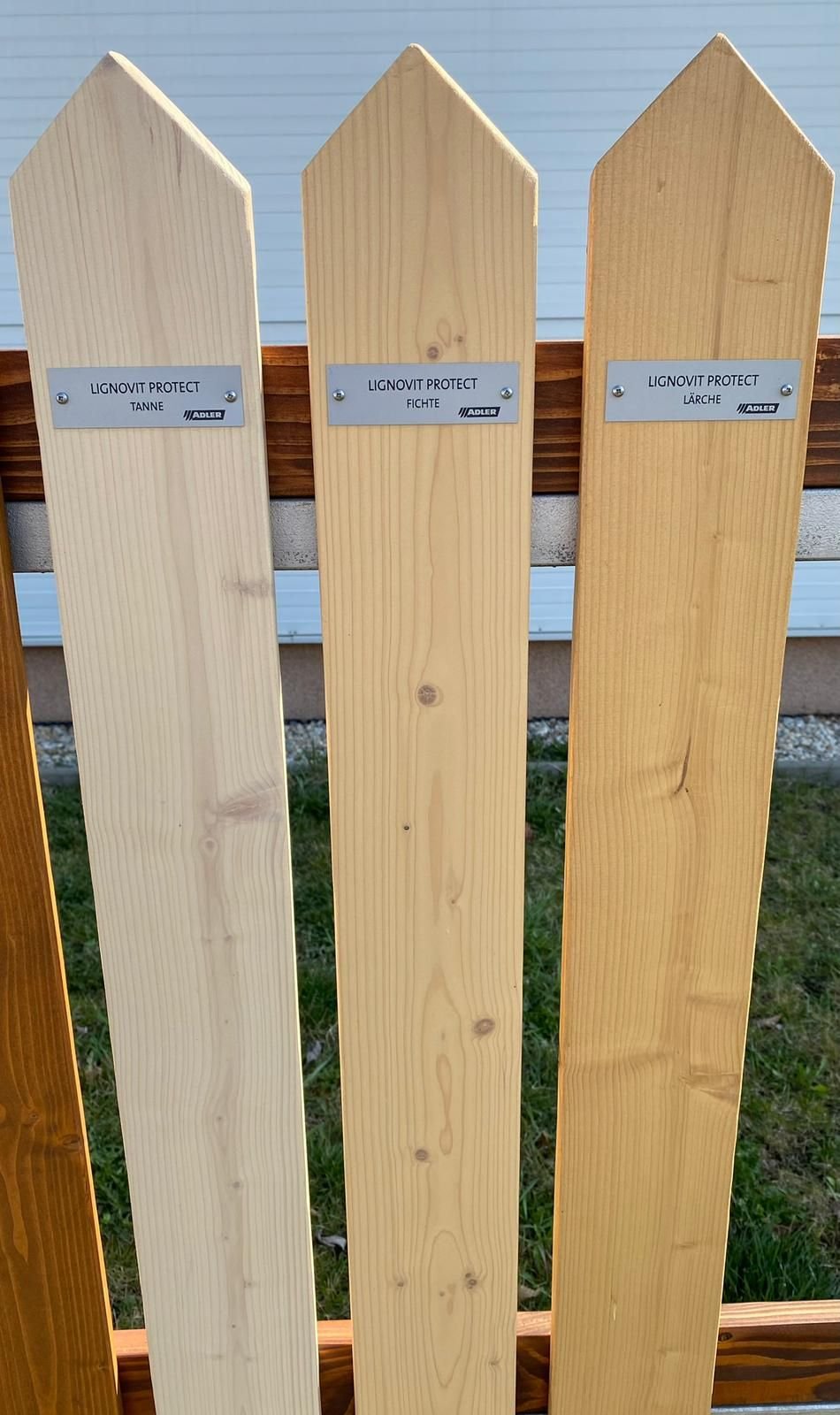 LIGNOVIT PROTECT FINISH - Tenkovrstvá lazúra na báze vody